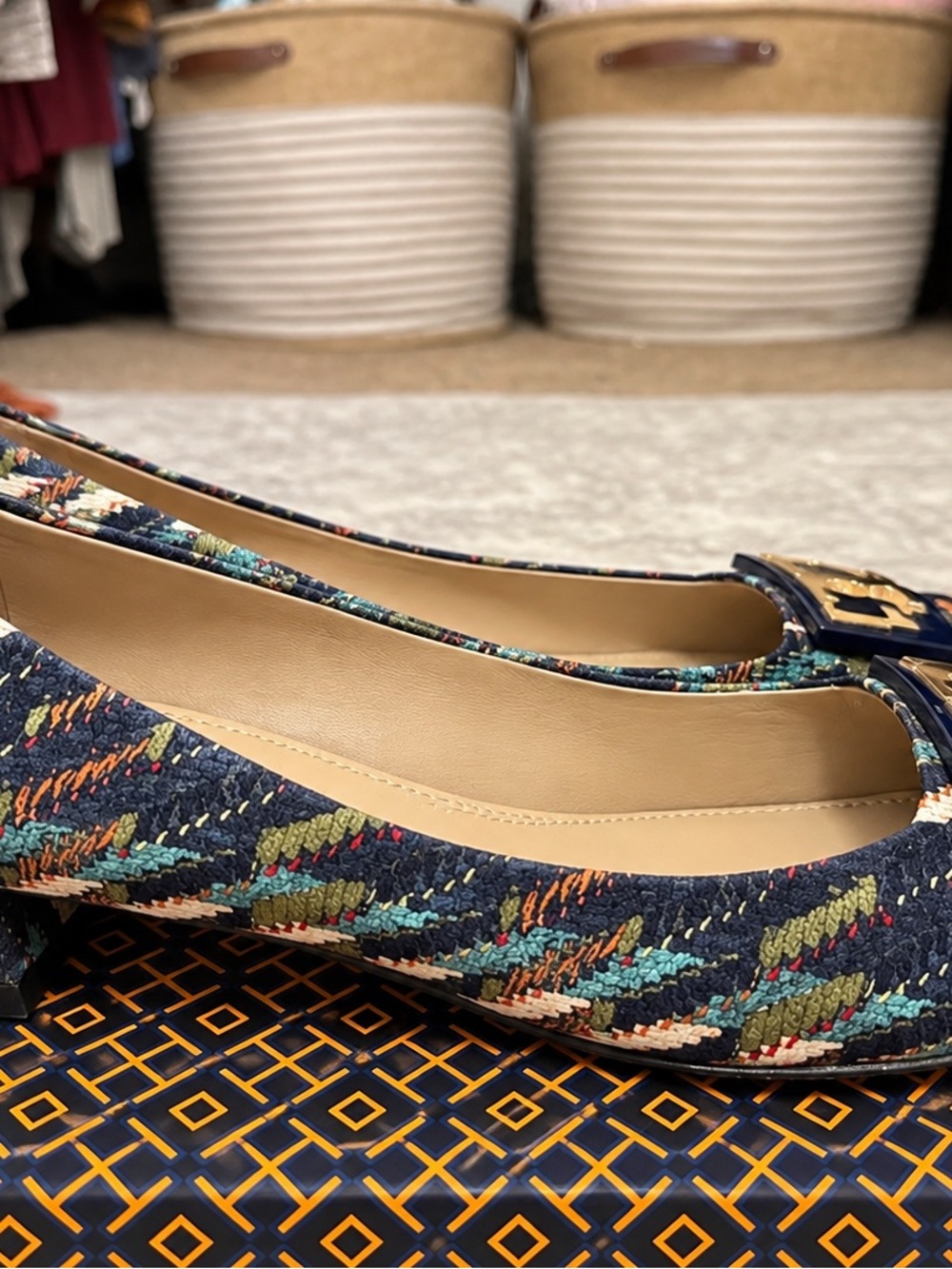 Rare Tory Burch block heel. - Picture 2 of 6